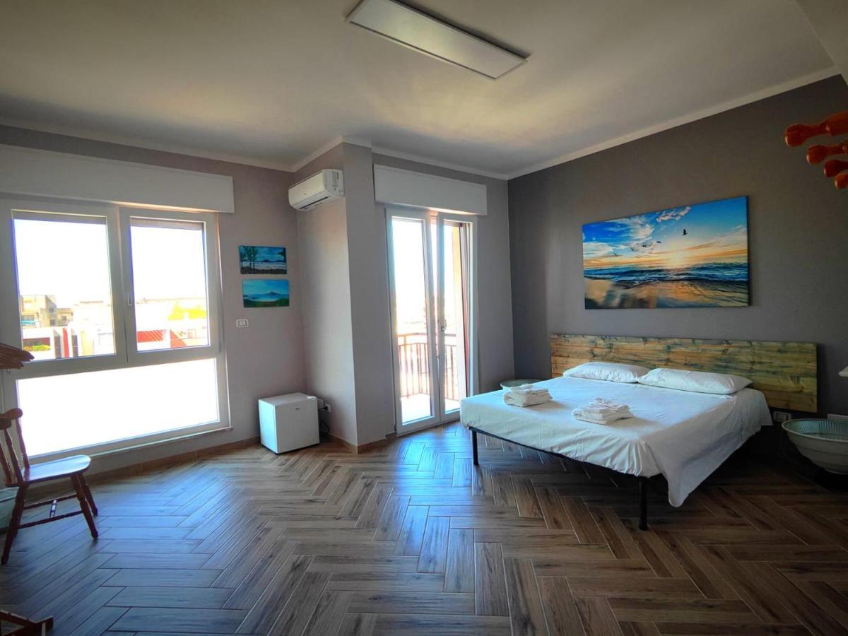 Hotel The House Of The Waves Brindisi Exteriér fotografie